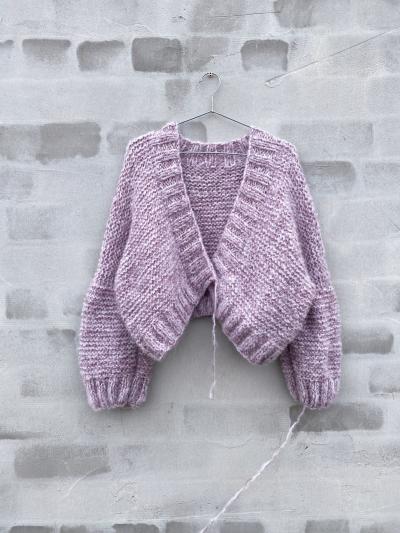 Ruke Fluffy Kardigan – Wzór na drutach dla początkujących